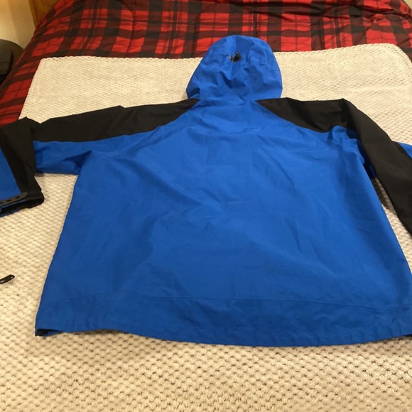 Cabela’s 2XL TALL water resistant jacket - Picture 10 of 10